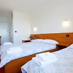 Hotel Luka ホテル