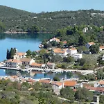 ホテル Hotel Luka