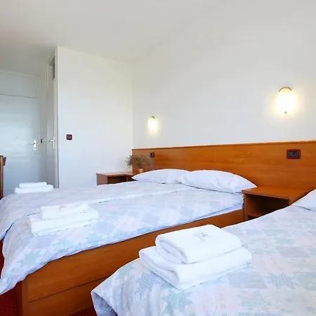 Luka Hotel