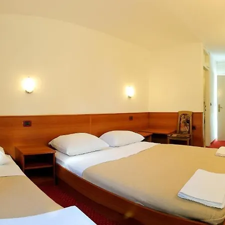 Hotel Luka Hotel