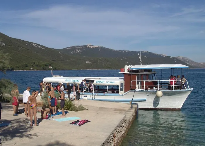 Hotel Luka 2*