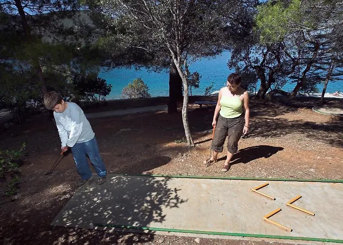 Hotel Luka 酒店 2*