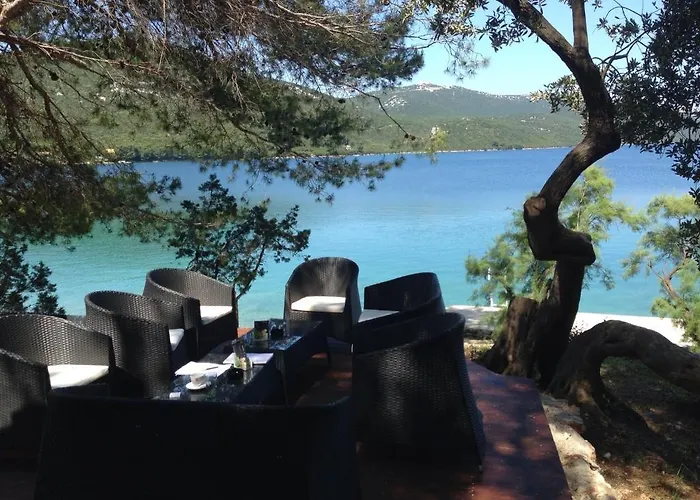 Hotel Luka 2*