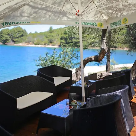 Luka Hotel