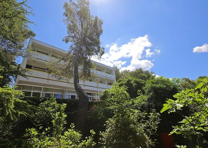 Hotel Luka Отель Ллука