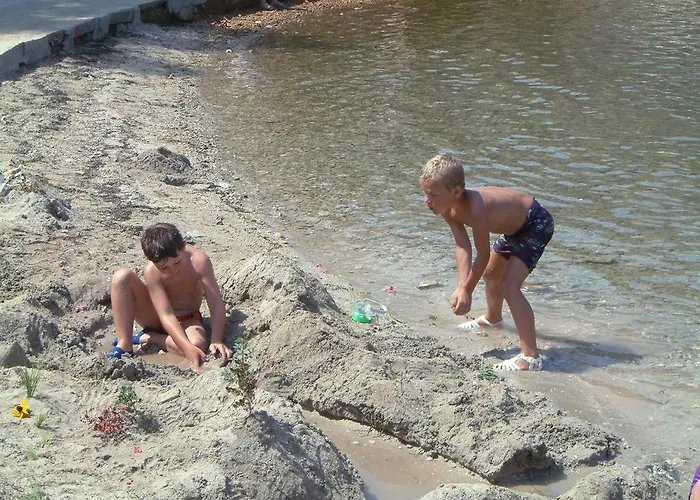 Отель Hotel Luka