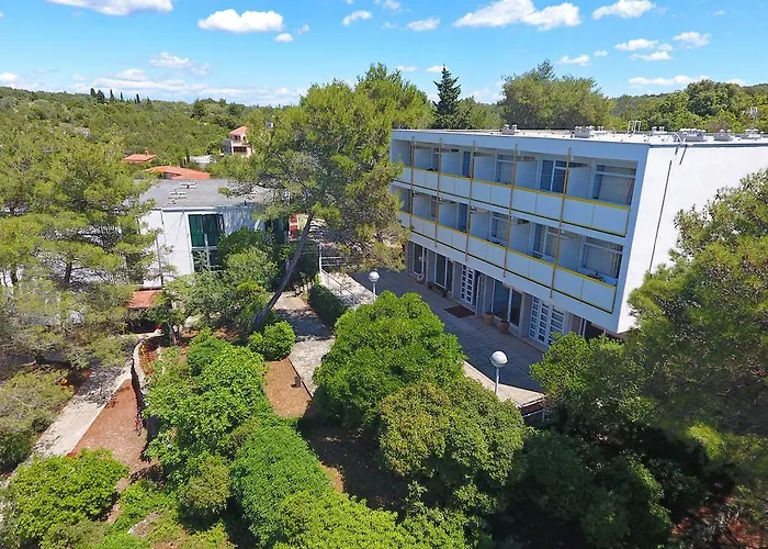 Hotel Luka 2* Ллука